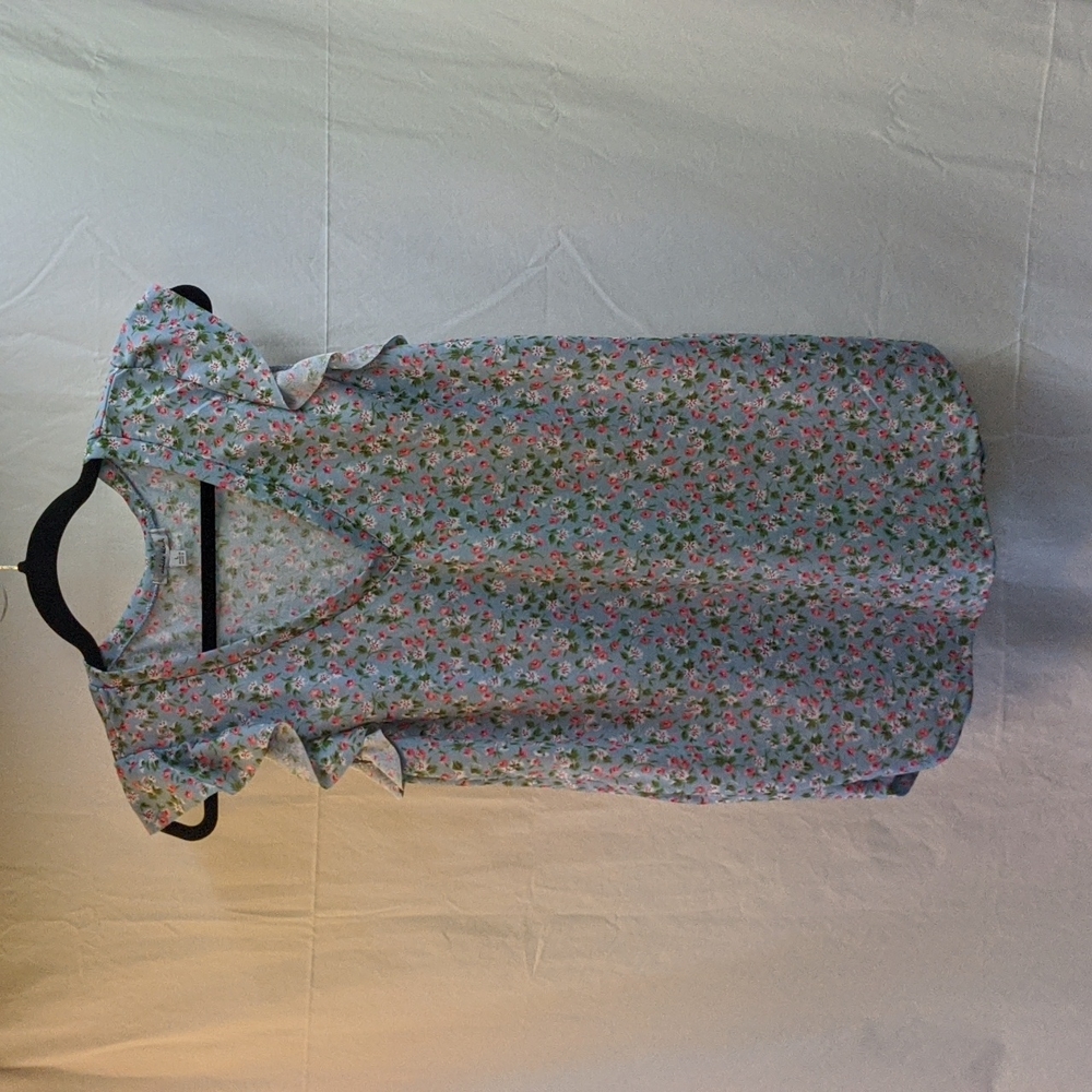 White Birch floral top size L